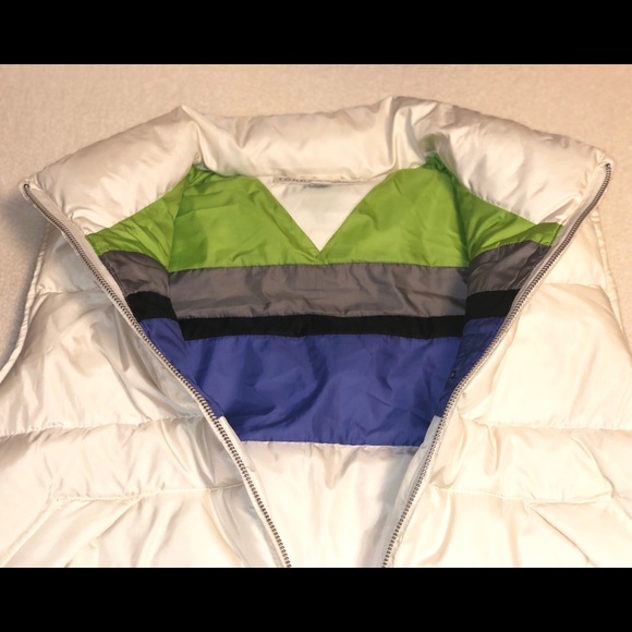 Tommy Hilfiger Women's XL Puffer Vest - Picture 4 of 9
